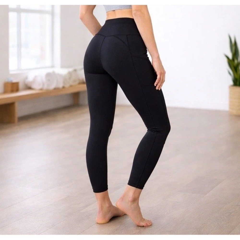 Athleta Ultimate Stash Pocket 7/8 Tight Black XS 23.5" Inseam High Rise $98